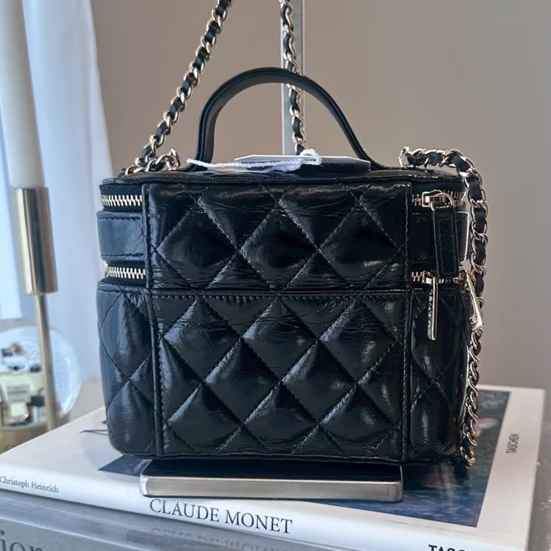 CHANEL 黑色漆皮雙層化妝箱包 芯片款-4