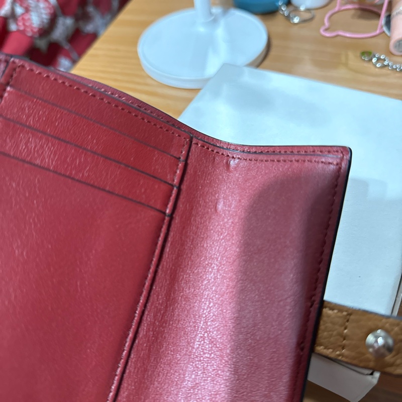 LOEWE羅威 三折皮夾 Small vertical wallet in soft grained calfskin-13
