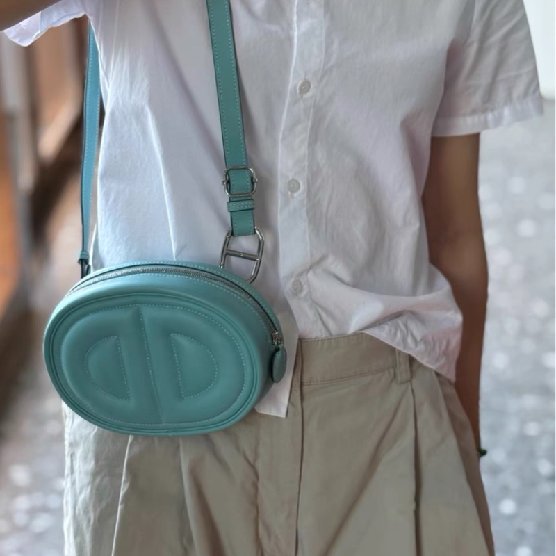 愛馬仕 99新 豬鼻子 in the loop腰包 馬卡龍藍 可愛顏色-5