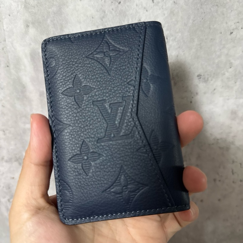 LV NAVY壓紋老花卡夾-8