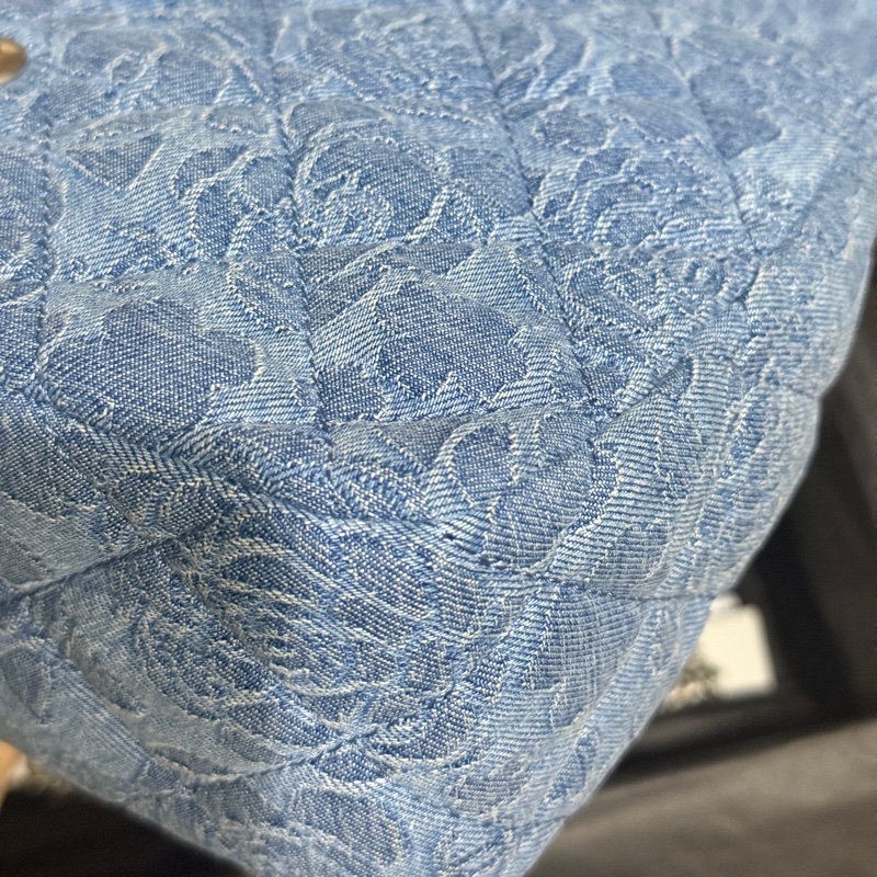 很新!三折割愛✨最棒尺寸☺️專櫃36萬!!CHANEL CF23香奈兒牛仔山茶花 愛心調節扣 經典口蓋包 斜背包 肩背包-49