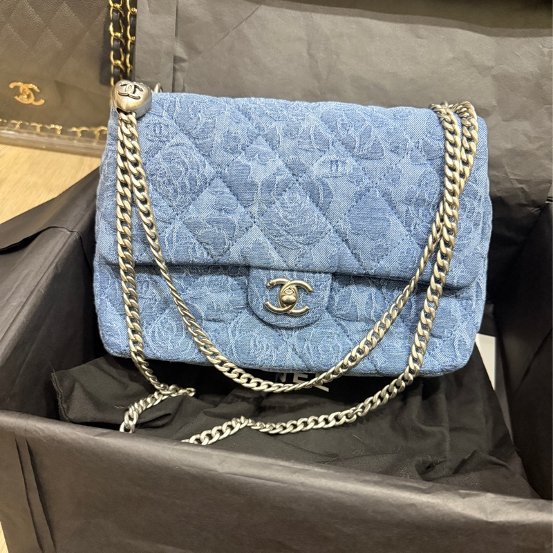 很新!三折割愛✨最棒尺寸☺️專櫃36萬!!CHANEL CF23香奈兒牛仔山茶花 愛心調節扣 經典口蓋包 斜背包 肩背包-55