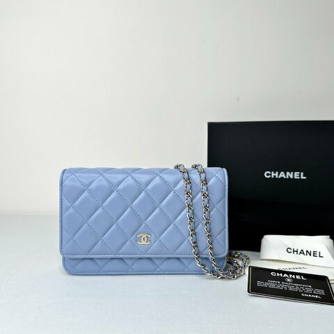 CHANEL 淺藍金羊woc鏈帶包