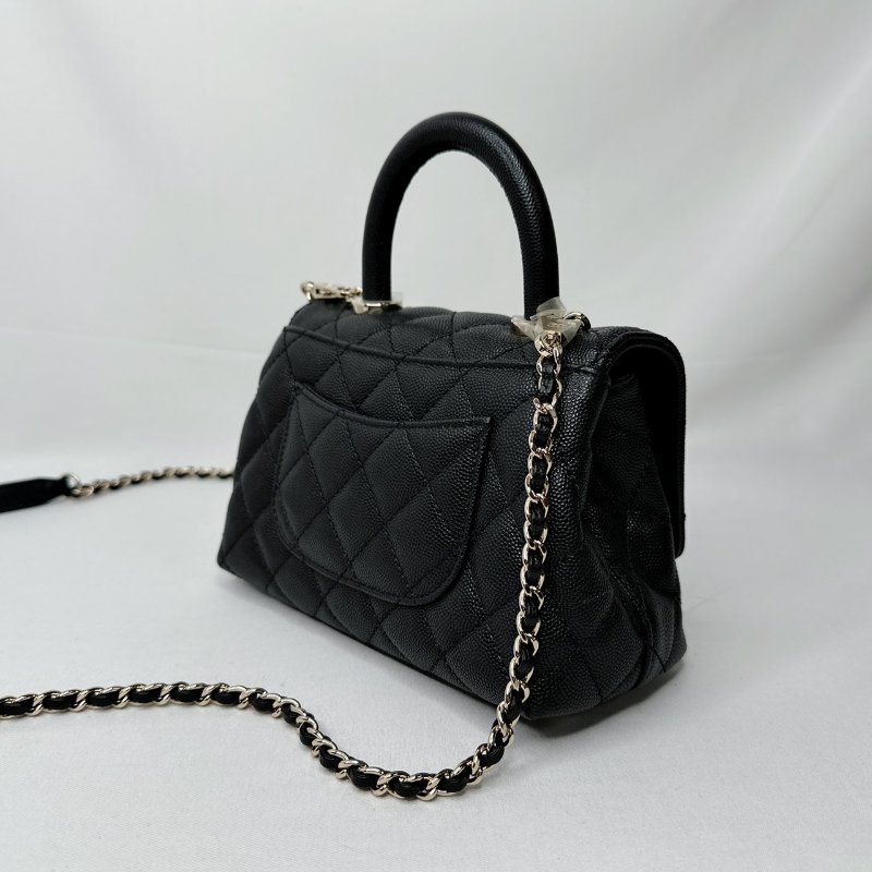CHANEL 黑金牛Mini Coco handle-4