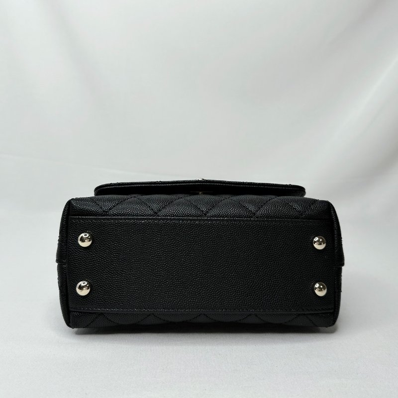 CHANEL 黑金牛Mini Coco handle-10