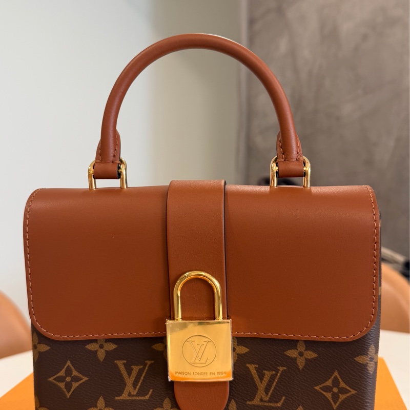 LV Locky BB 經典老花焦糖色鎖頭包 兩用 肩背兼手提包🤎-3