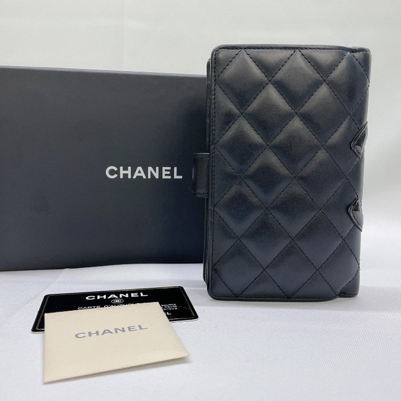 CHANEL 經典康朋羊皮扣式中夾-1