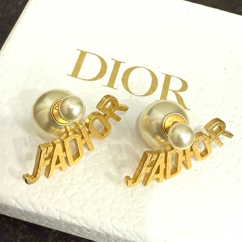 DIOR大logo珍珠耳環