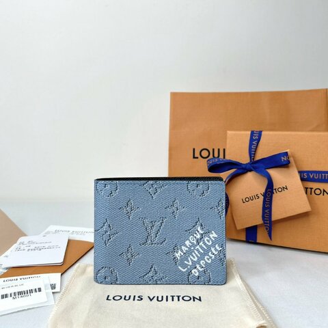 LV 全新Multiple淺藍對開短夾