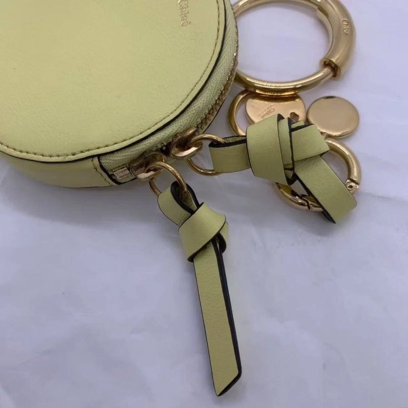 Chloe 圓形迷你零錢包 數碼錢包;檸檬黃皮革-8