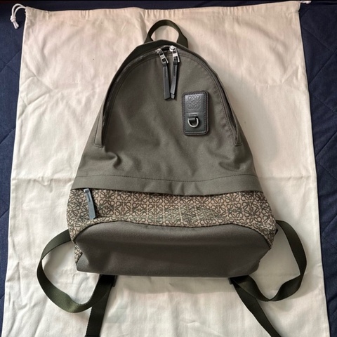 Loewe 老花後背包