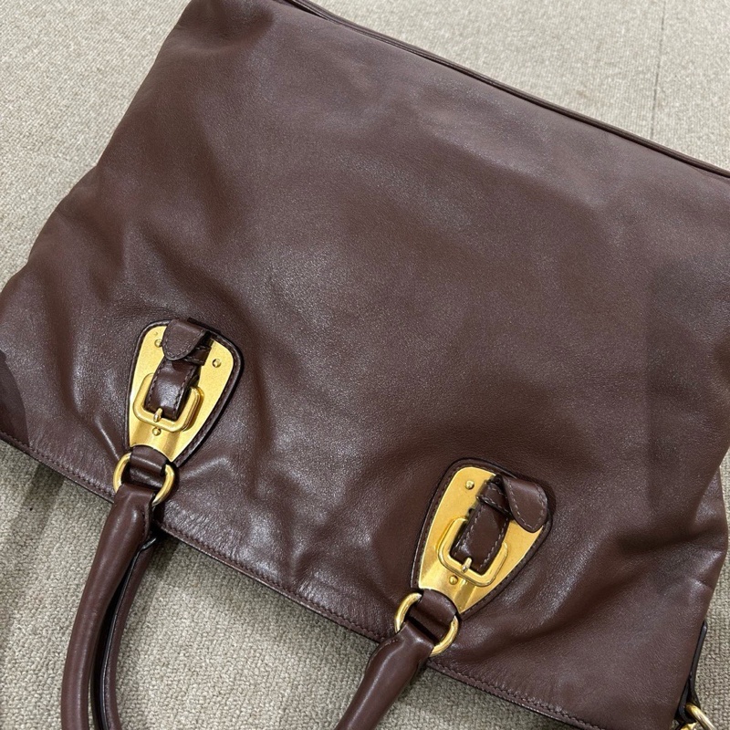 Prada 金棕色托特包 大容量 可手提可背-4