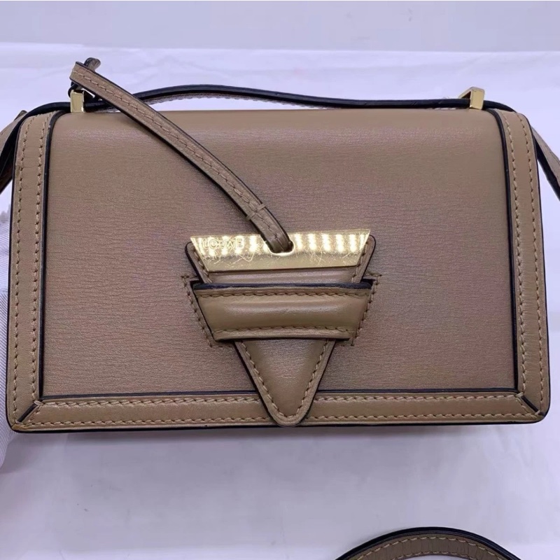 Loewe 焦糖色 Barcelona 迷你 斜挎包-0