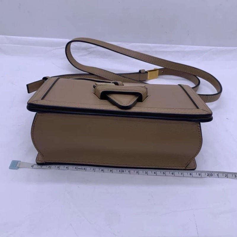 Loewe 焦糖色 Barcelona 迷你 斜挎包-10
