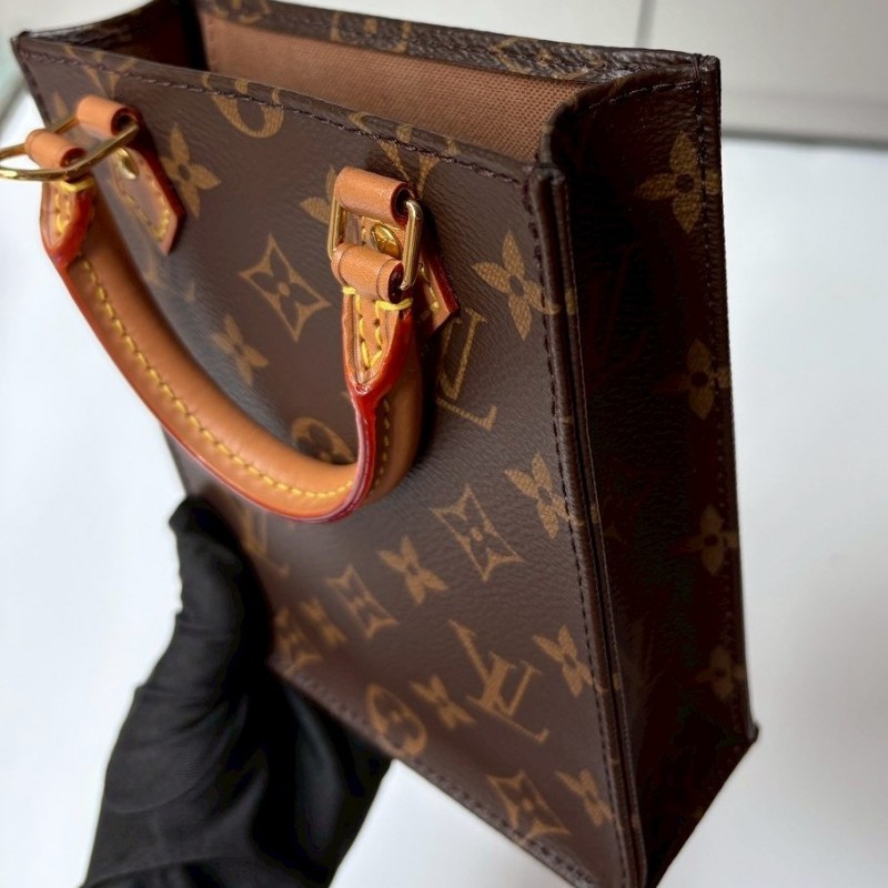 LV 老花小號兩用書報袋-10