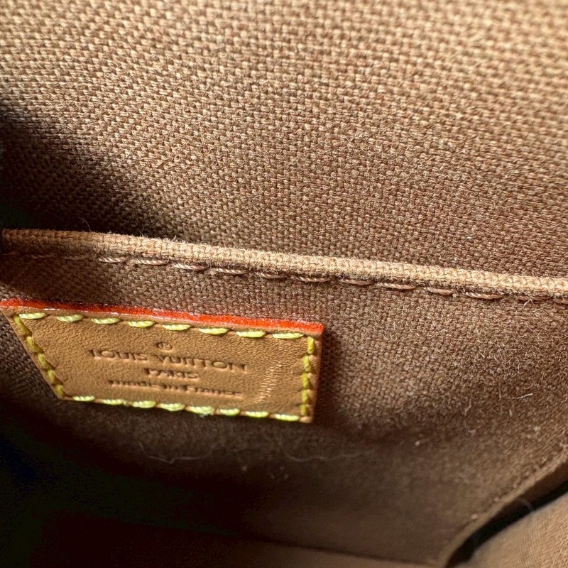 LV 老花小號兩用書報袋-19