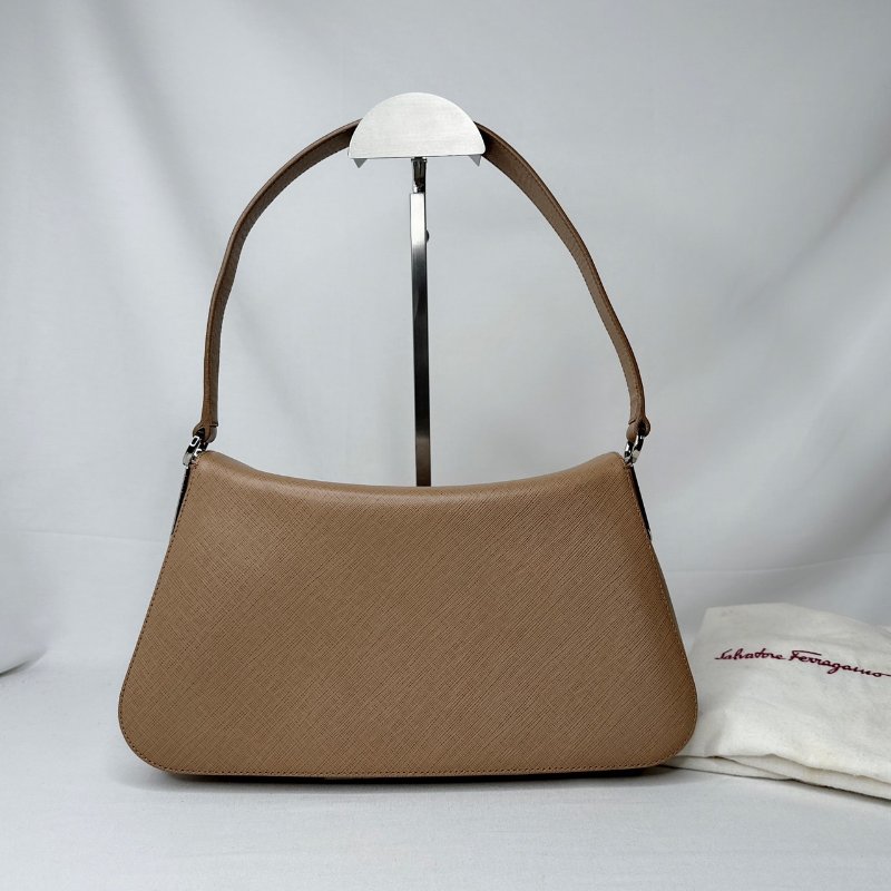 Ferragamo Saffiano皮革肩背包-1