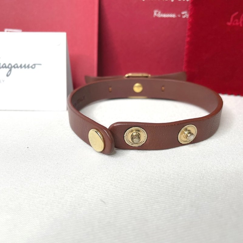 Ferragamo 菲拉格慕 蝴蝶結皮革手環-8