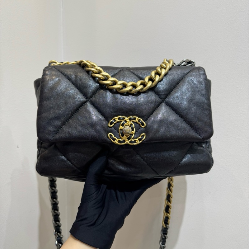 【近新閒置❤️】 Chanel 19bag 小號黑色黑扣羊皮 單肩斜挎包-1