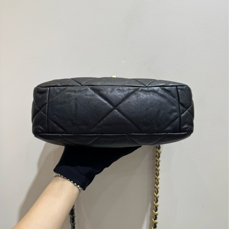 【近新閒置❤️】 Chanel 19bag 小號黑色黑扣羊皮 單肩斜挎包-3