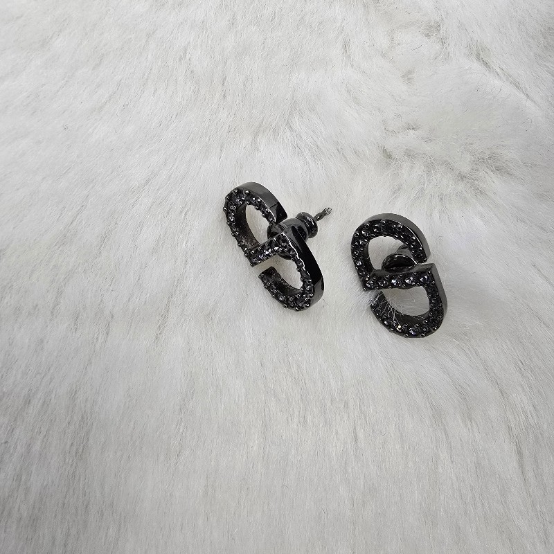 Dior 銀灰耳釘-3