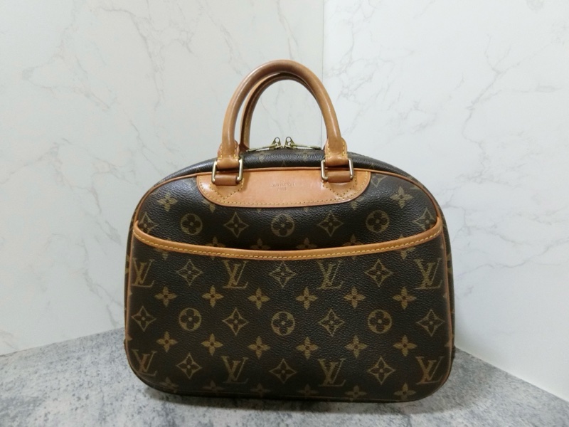 LOUIS Vuitton小珍妮包M42228-9