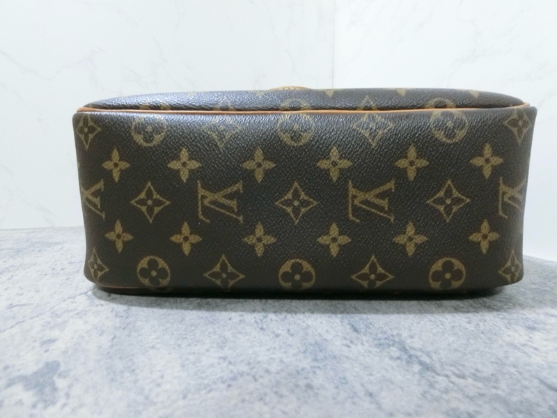 LOUIS Vuitton小珍妮包M42228-11