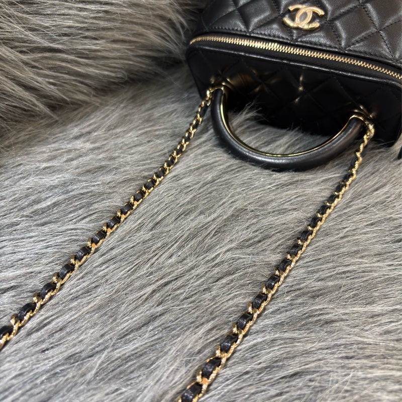CHANEL AP2846 VANITY CASE COCO HANDLE 黑色羊皮金鍊 化妝包化妝箱長盒子斜背包-40
