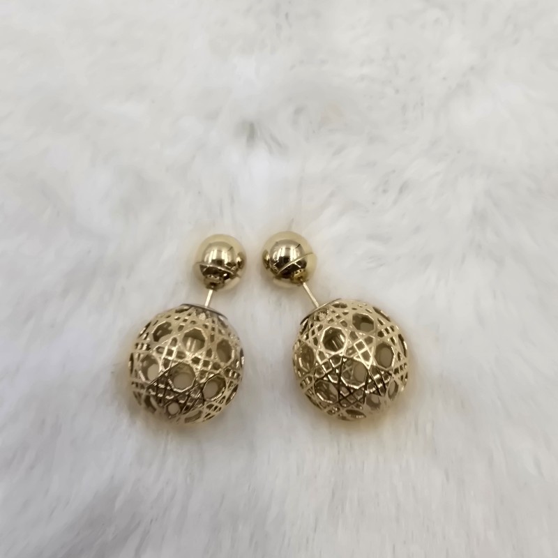 Dior 球型耳釘-3