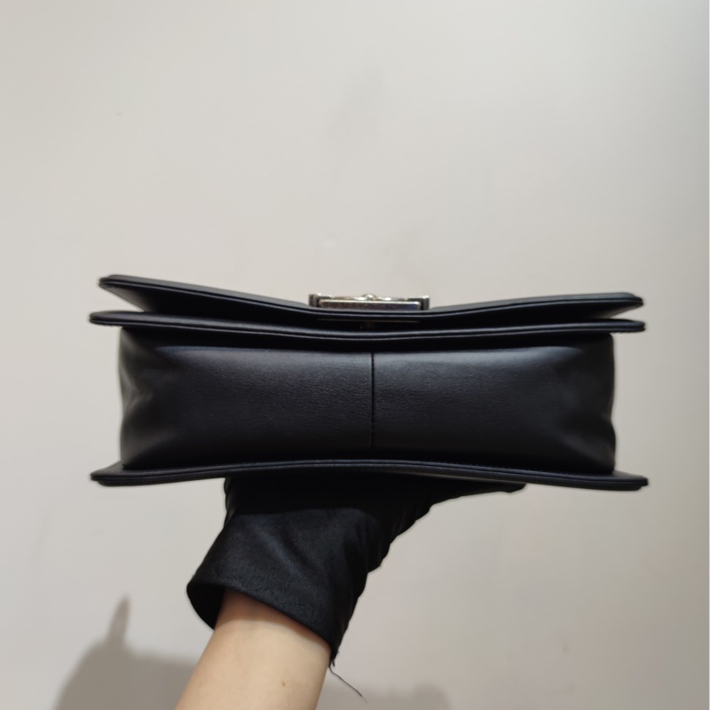【有塵袋❤️】Chanel leboy 黑銀 小牛皮 中號 單肩斜挎包-5