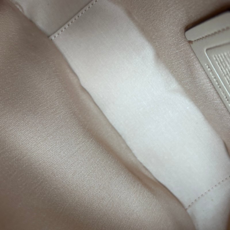 ::COACH:: JAMIE經典Logo相機包 卡其色x深咖 PVC 皮革拼接斜背包-16