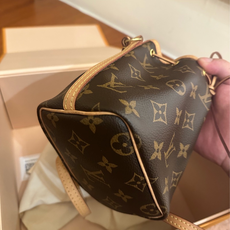 LV 花紋MINI 束口水桶包-11