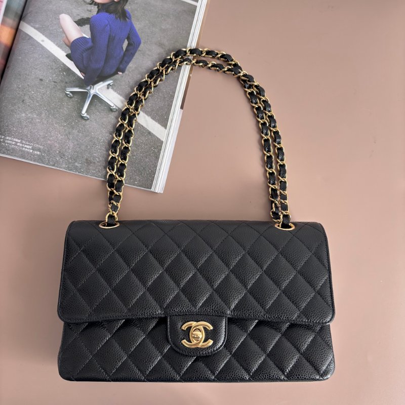 ::CHANEL:: A01112 Classic Flap 黑荔枝皮革 金雙C 經典 11.12 口蓋包 COCO 25-0
