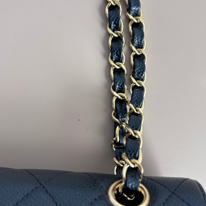 ::CHANEL:: A01112 Classic Flap 黑荔枝皮革 金雙C 經典 11.12 口蓋包 COCO 25-12