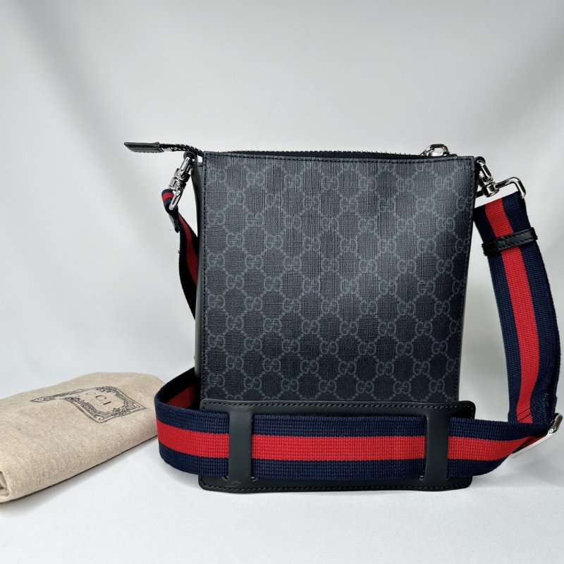 GUCCI GG Supreme小款郵差包-1