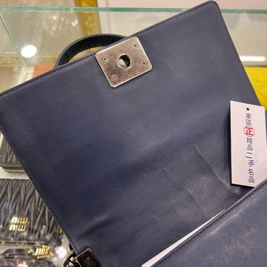 東區正精品㊣CHANEL BOY 25cm A67086 香奈兒海軍藍色牛皮霧金釦式翻蓋男孩包斜背包 RA1840-2