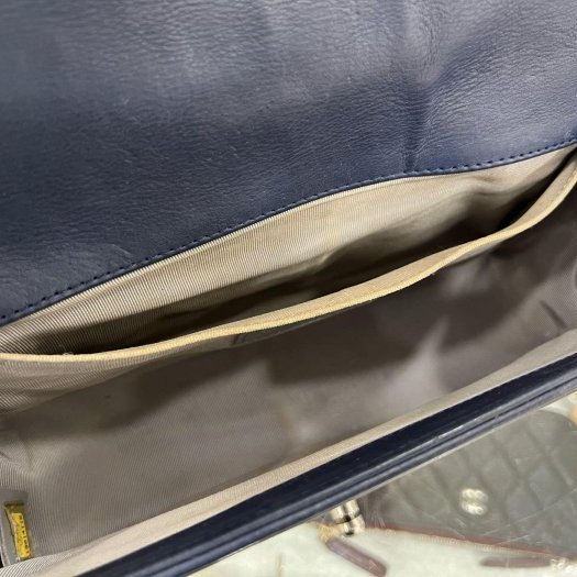 東區正精品㊣CHANEL BOY 25cm A67086 香奈兒海軍藍色牛皮霧金釦式翻蓋男孩包斜背包 RA1840-3