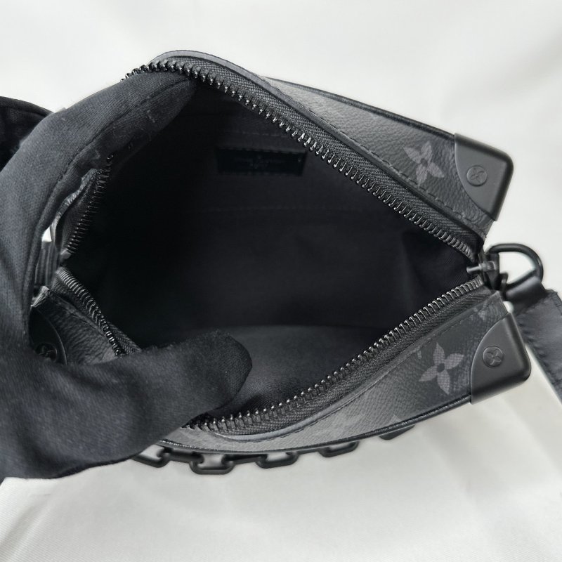 LV Mini Soft Trunk黑花箱包-6