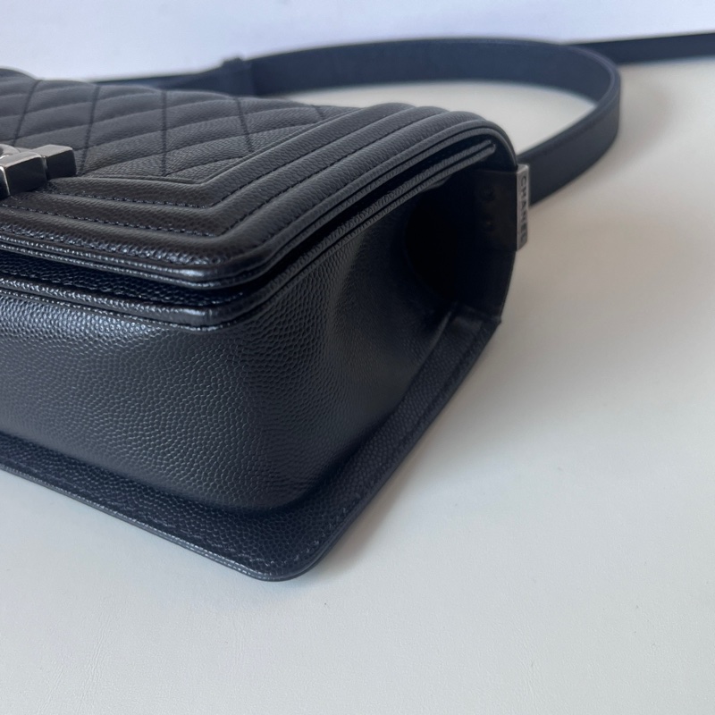 Chanel 黑銀荔枝牛leboy小號30開 卡標齊全 附件防塵袋 卡 尺寸約21x13-5