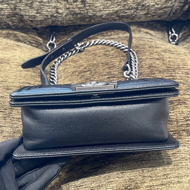 Chanel 黑銀荔枝牛leboy小號29開 卡標齊全 附件防塵袋 卡 尺寸約21x13-10