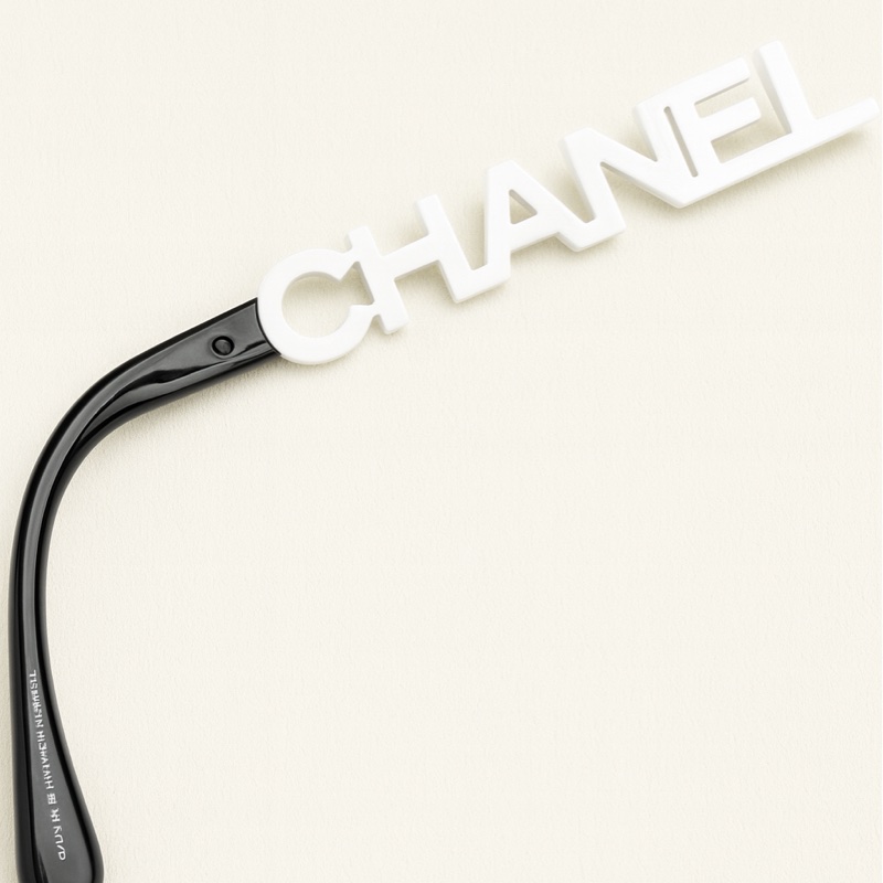 這副CHANEL 太陽眼鏡,是Jennie趙露思衆明星的私服爆款,限定立體白色LOGO鏡腳,辨識度與潮流指數雙滿分。-7
