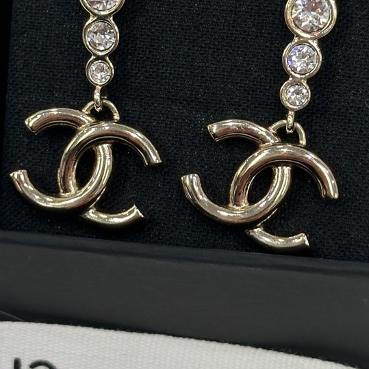 【 配件 包裝盒 防塵袋 💕】Chanel 24b水鑽流蘇 金色雙C 吊墜 耳釘-3