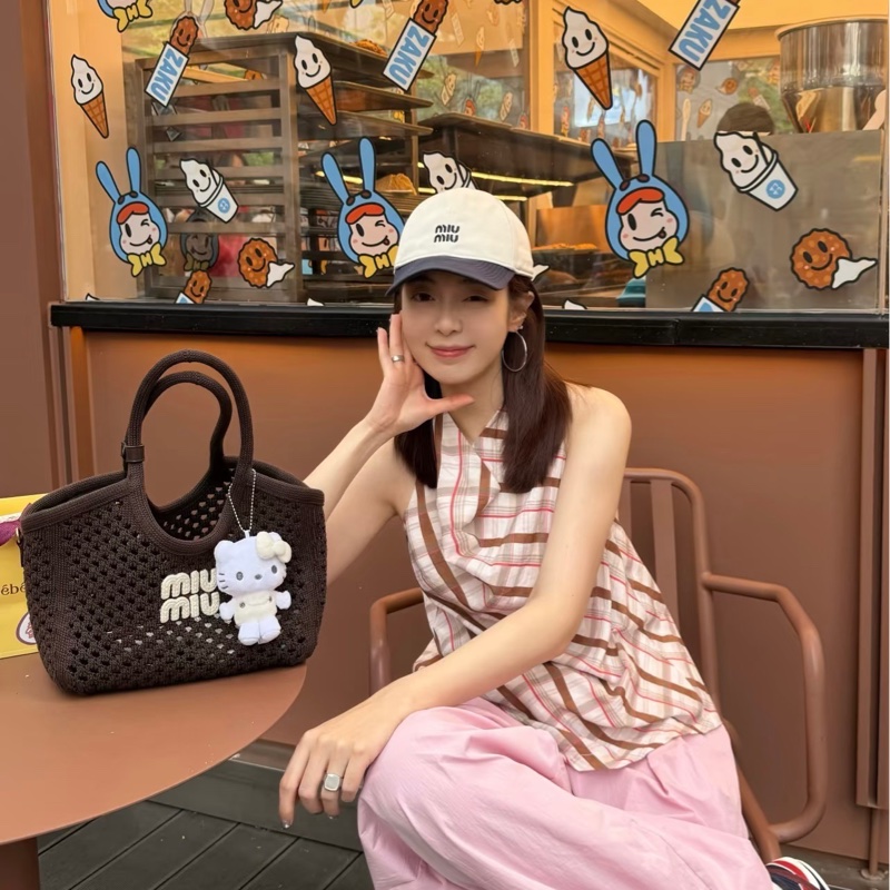 MIUMIU 咖色 編織菜籃子 可調節可拆卸肩帶 小號 附件:塵袋 尺寸約23*15*13cm-7