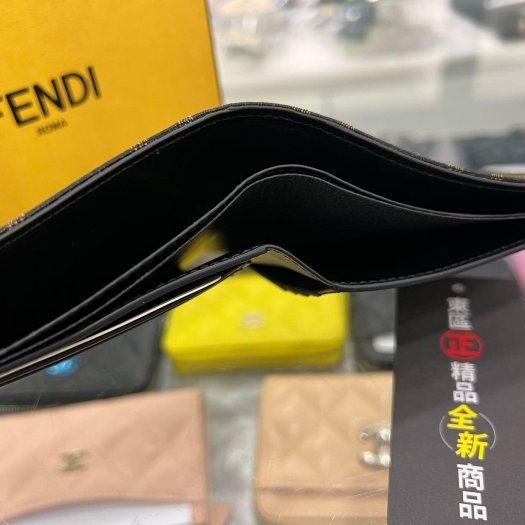 ㊣東區正精品㊣FENDI 7M0169 全新咖啡色老花帆布銀字8卡短夾 RZ5848-2