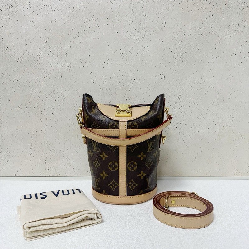 LV Duffle bag-0