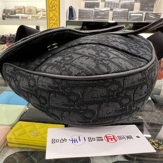 ㊣東區正精品㊣Christian Dior CD 1ADPO093 SADDLE 黑色字紋老花丹寧織布金屬釦馬鞍包胸口包斜背包肩背包 RZ4916-9