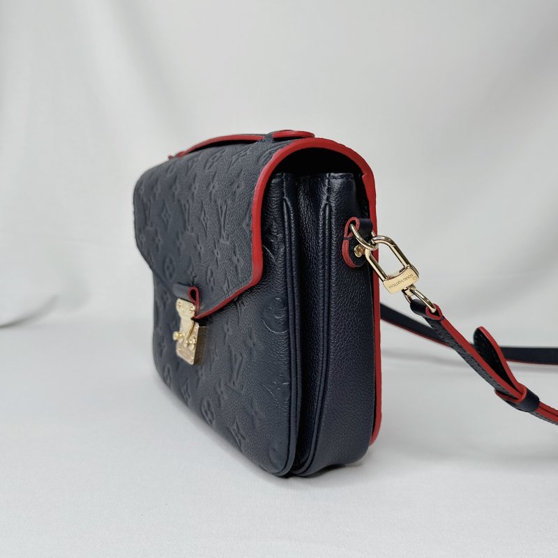 LV POCHETTE MÉTIS牛皮壓紋郵差包-2
