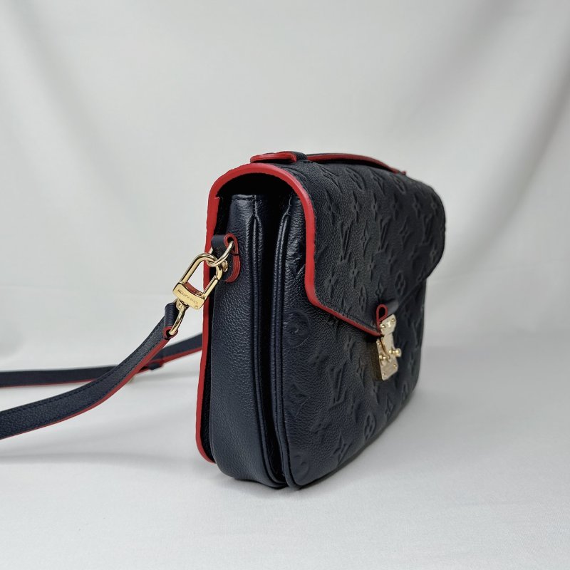 LV POCHETTE MÉTIS牛皮壓紋郵差包-3