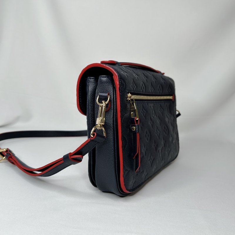 LV POCHETTE MÉTIS牛皮壓紋郵差包-5