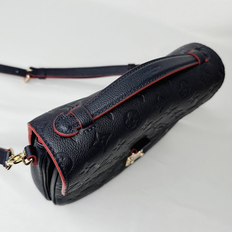 LV POCHETTE MÉTIS牛皮壓紋郵差包-8